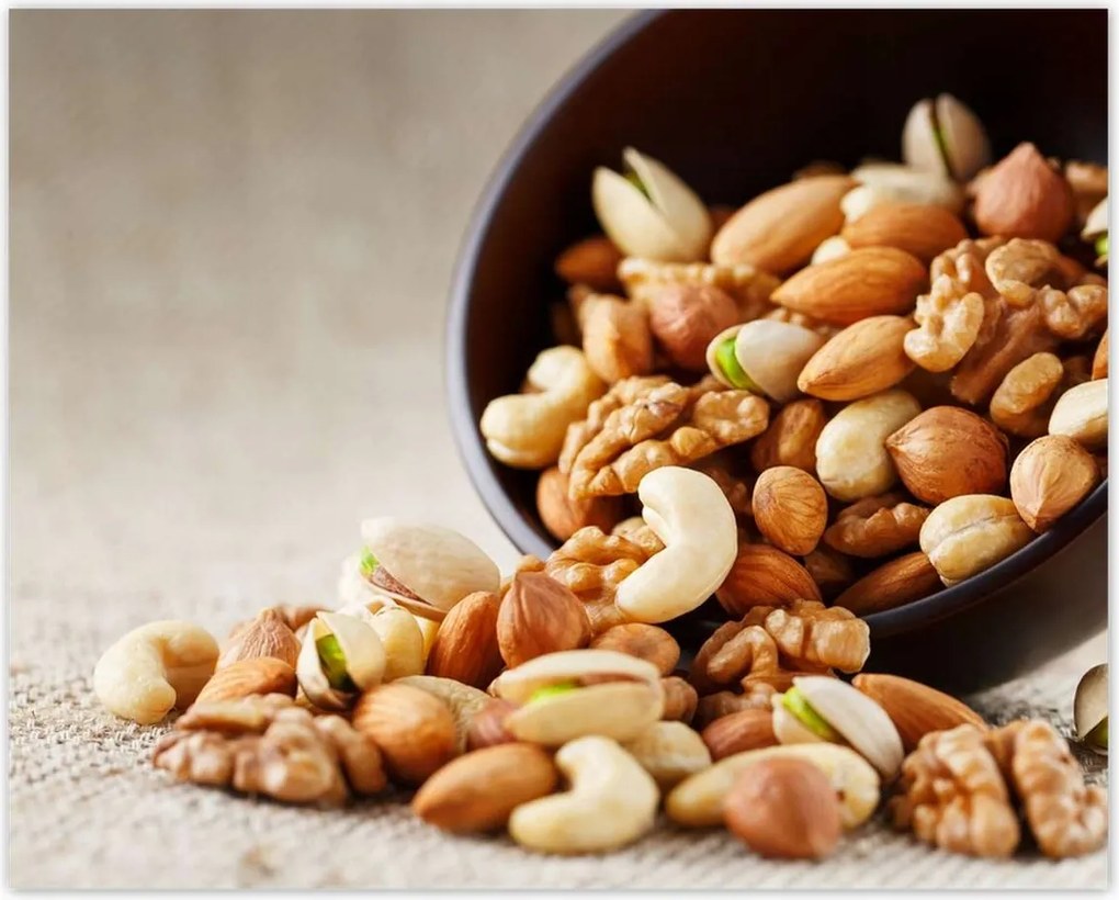 Poszterek 50x40 Szárított dió tál