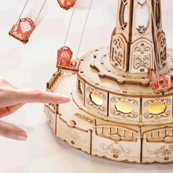 RoboTime - 3D zenedoboz puzzle Láncos körhinta 3xAAA