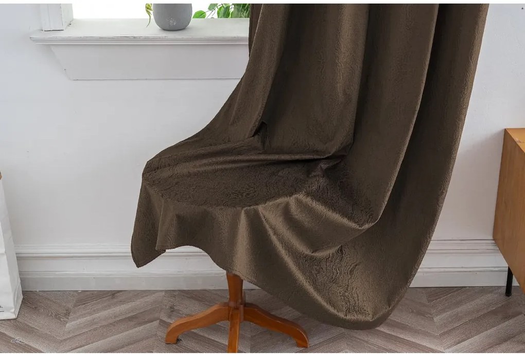Sötétítő függöny DUNES VELVET 140x250 cm, barna Felfüggesztés: Hullámos sínszalag