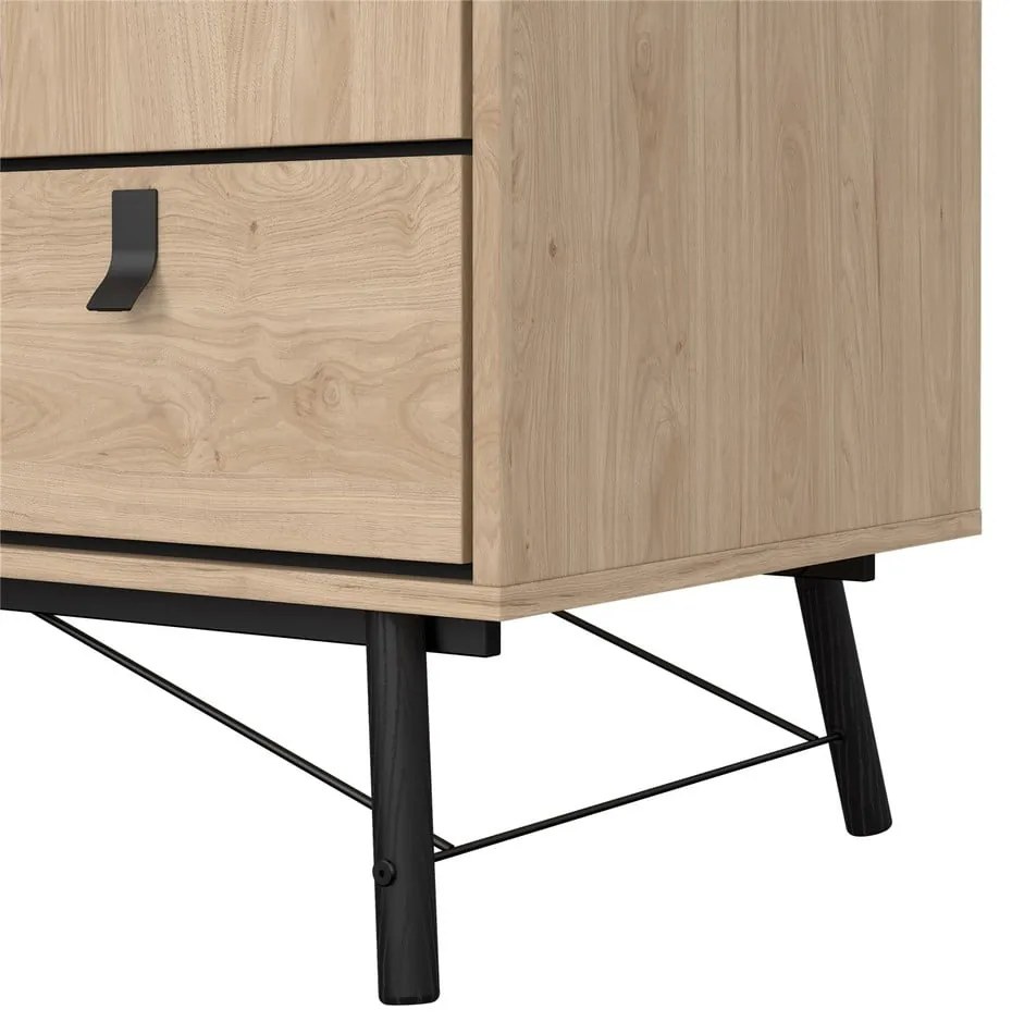 Natúr színű ruhásszekrény tölgyfa dekorral 150x200 cm Ry – Tvilum