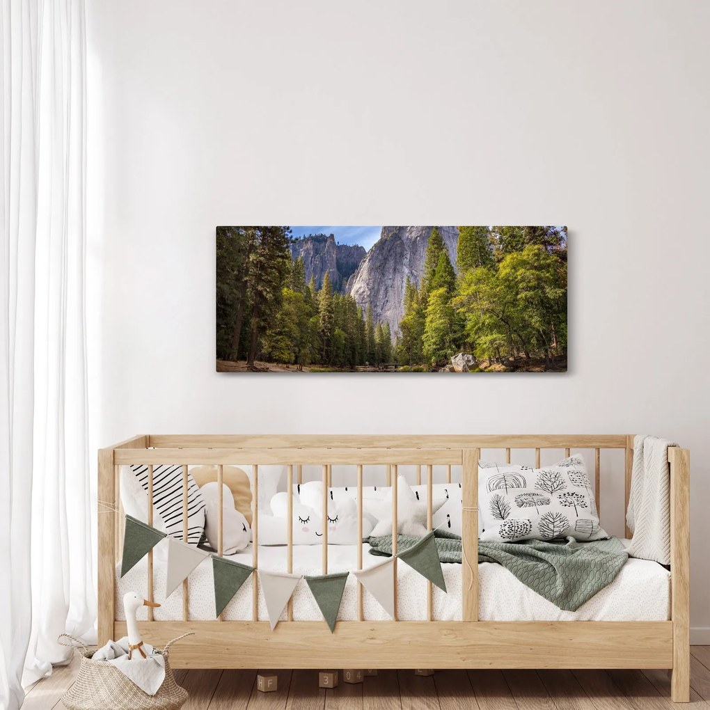 Kép - A Yosemite szikla alatt (120x50 cm)