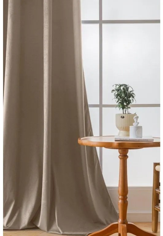 Világosbarna sötétítő VELVET függöny 140x250 cm Felfüggesztés: Hullámos sínszalag