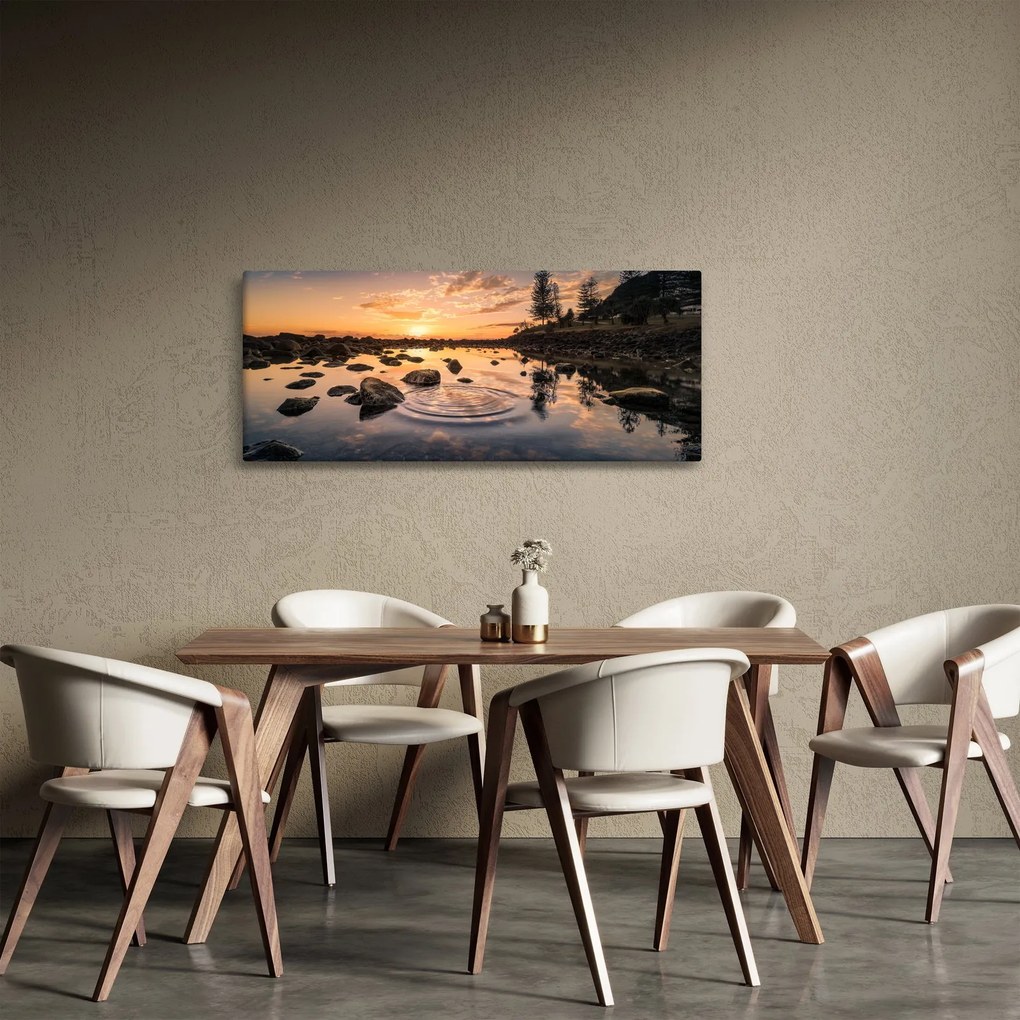 A vízfelület képe naplementekor (120x50 cm)