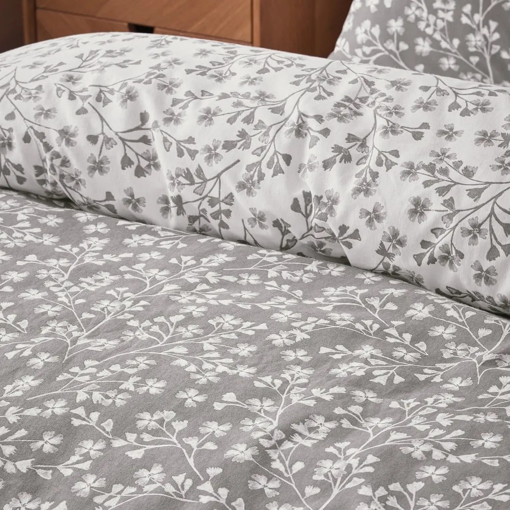 Szürke kétszemélyes flanel ágyneműhuzat 200x200 cm Grace Floral Leaf – Catherine Lansfield