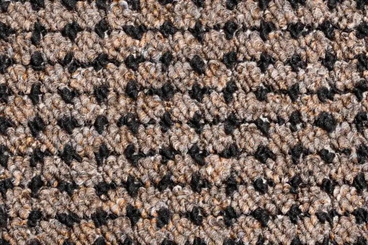 Lépcsőfokvédők fából készült szőnyegek