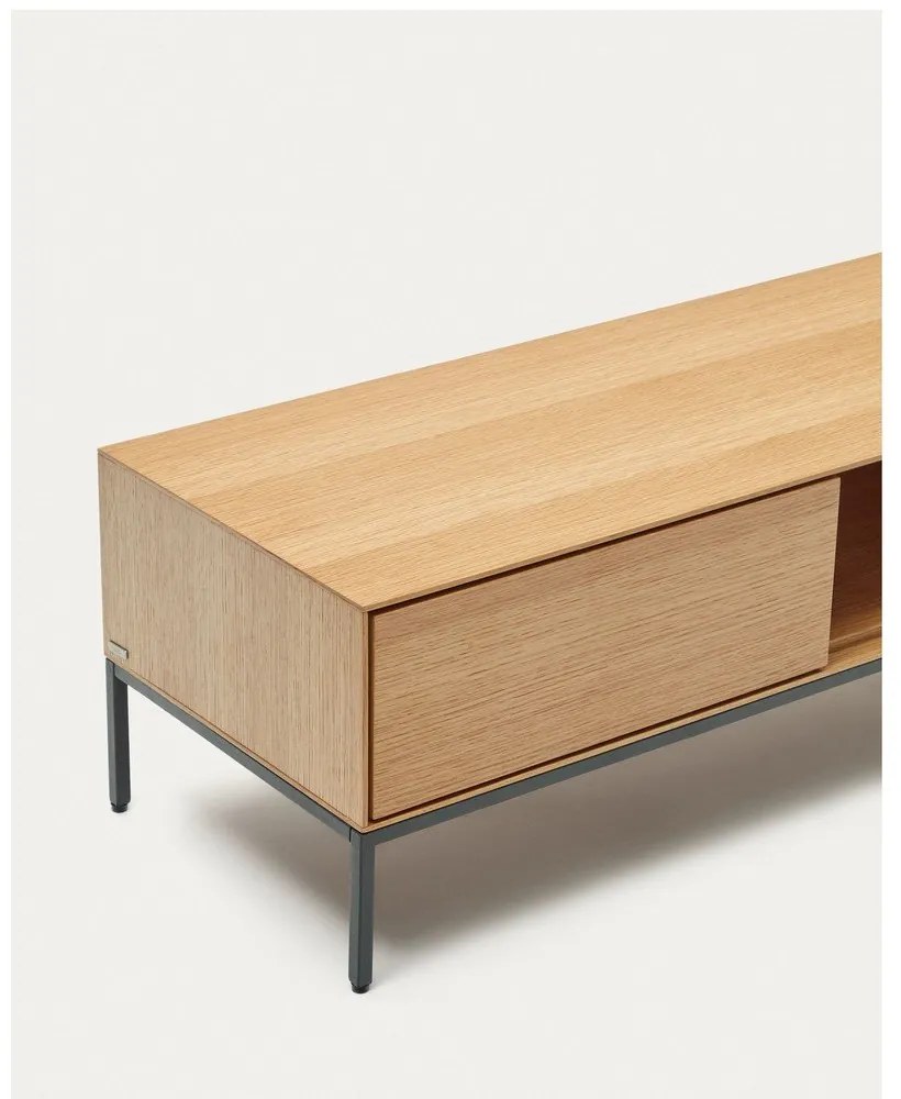 Natúr színű TV-állvány tölgyfa dekorral 195x35 cm Vedrana – Kave Home