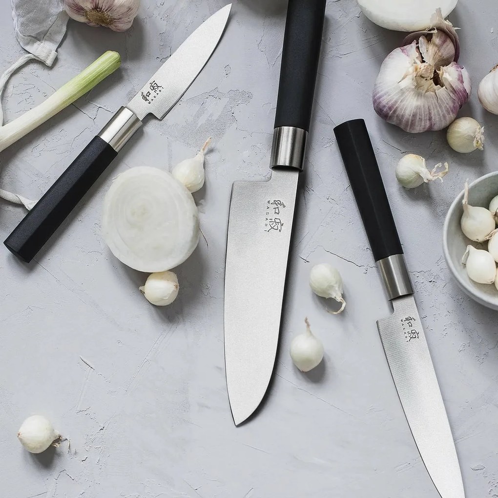 Kai Sada 3 kés Wasabi Black – univerzális kicsi,univerzális nagy és santoku