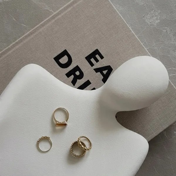 Fehér asztali dísz, 20 x 5,5 x 14,5 cm