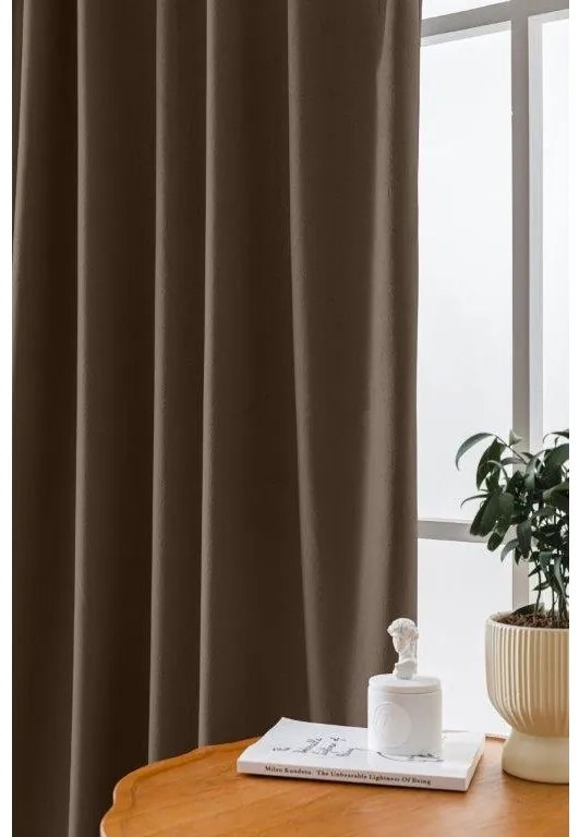 Barna sötétítő függöny VELVET 140x270 cm Felfüggesztés: Hullámos sínszalag