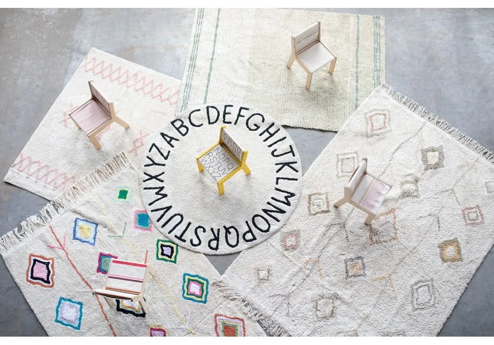 Bézs-natúr színű gyerek szék Vintage Blue – Lorena Canals