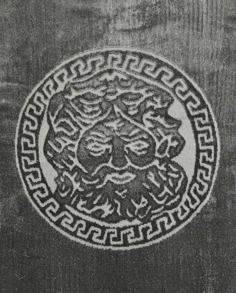 Poseidon fekete strandtörölköző