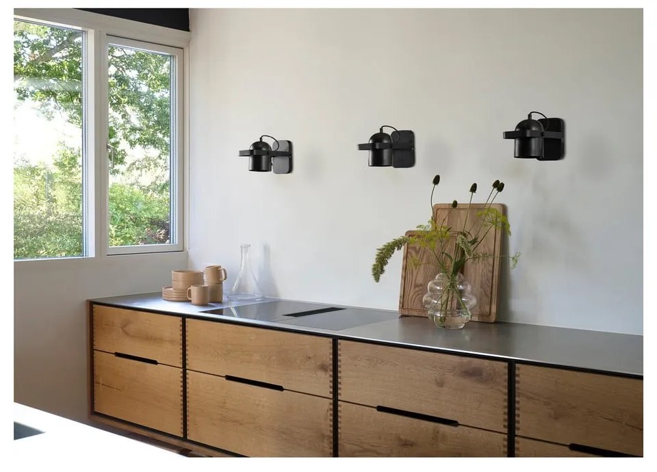 Fekete fali lámpa Nesvik – Villa Collection