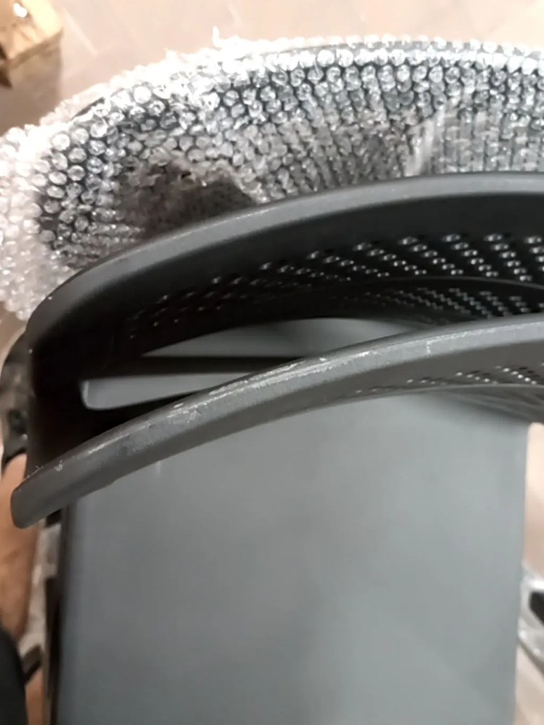 AKCIÓ Fekete műanyag szék PAGI II. osztály