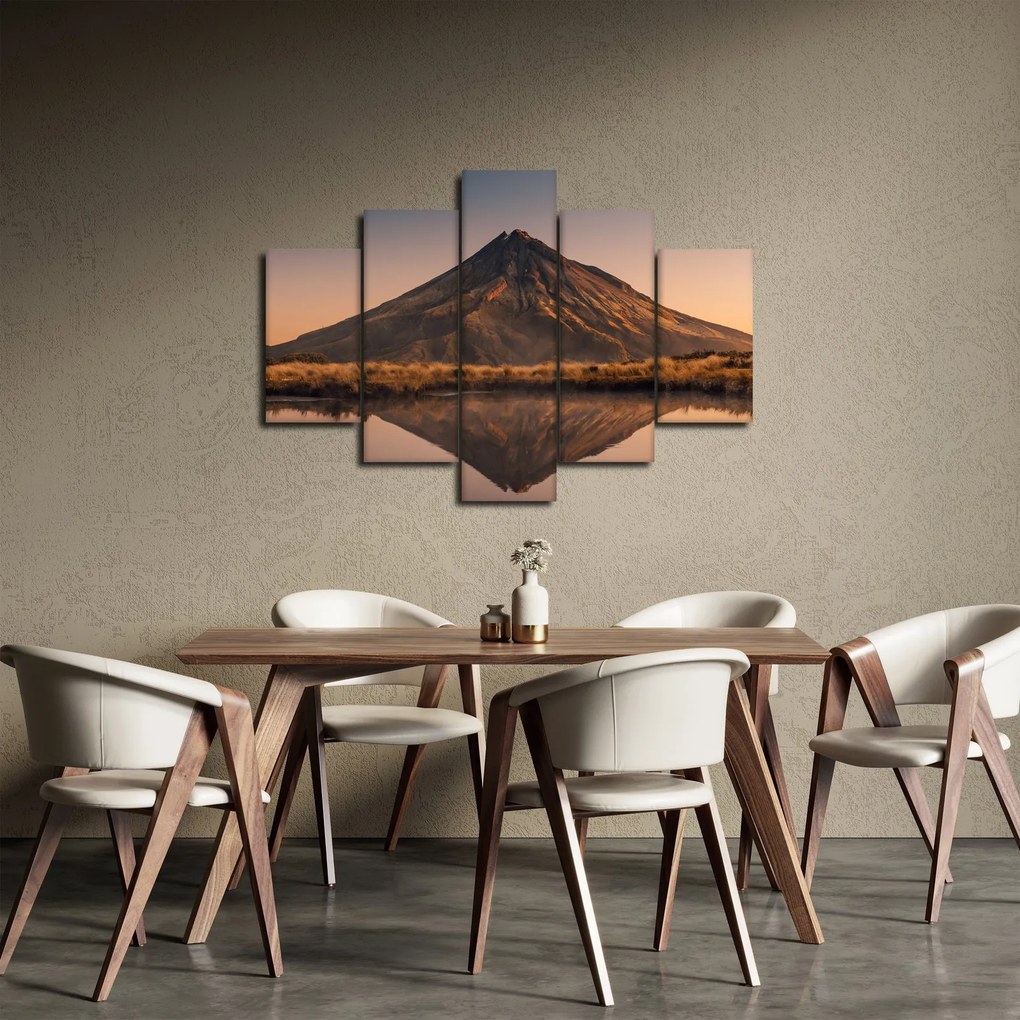 A Mount Taranaki visszaverődése, Új-Zéland (150x105 cm)