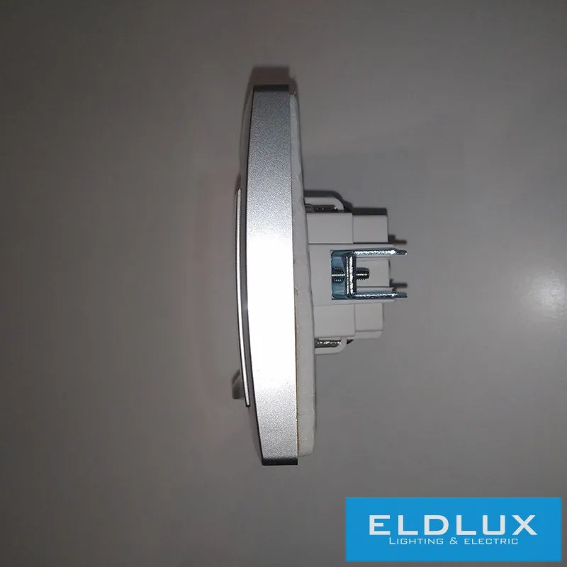 ELDGROUND 2P+F konnektor gyerekvédelemmel csapfedéllel Ezüst IP44