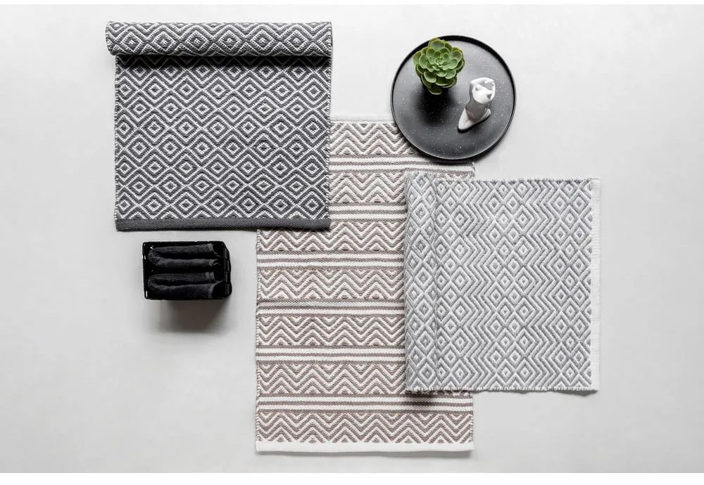 Bézs textil fürdőszobai kilépő 50x80 cm Shaki – Wenko