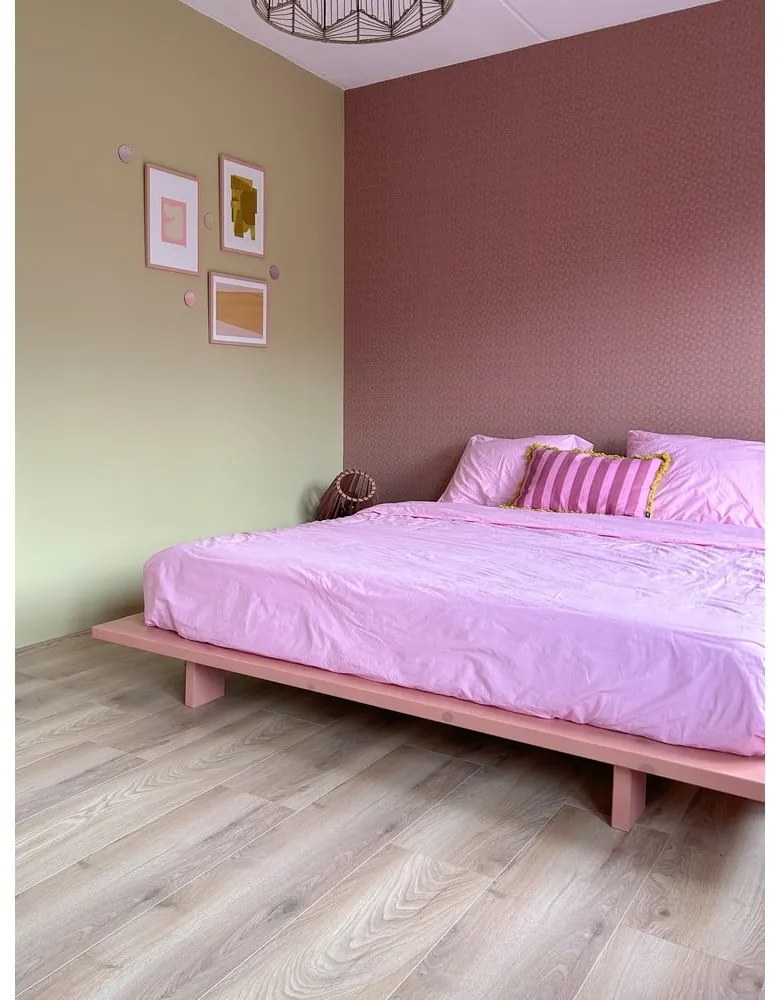 Világos rózsaszín borovi fenyő franciaágy ágyráccsal 140x200 cm Japan – Karup Design