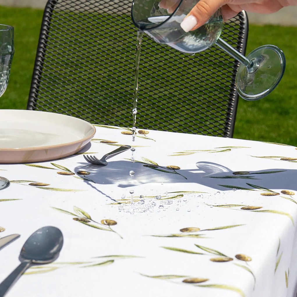 Goldea teflonos asztalterítő - olivák 120 x 140 cm