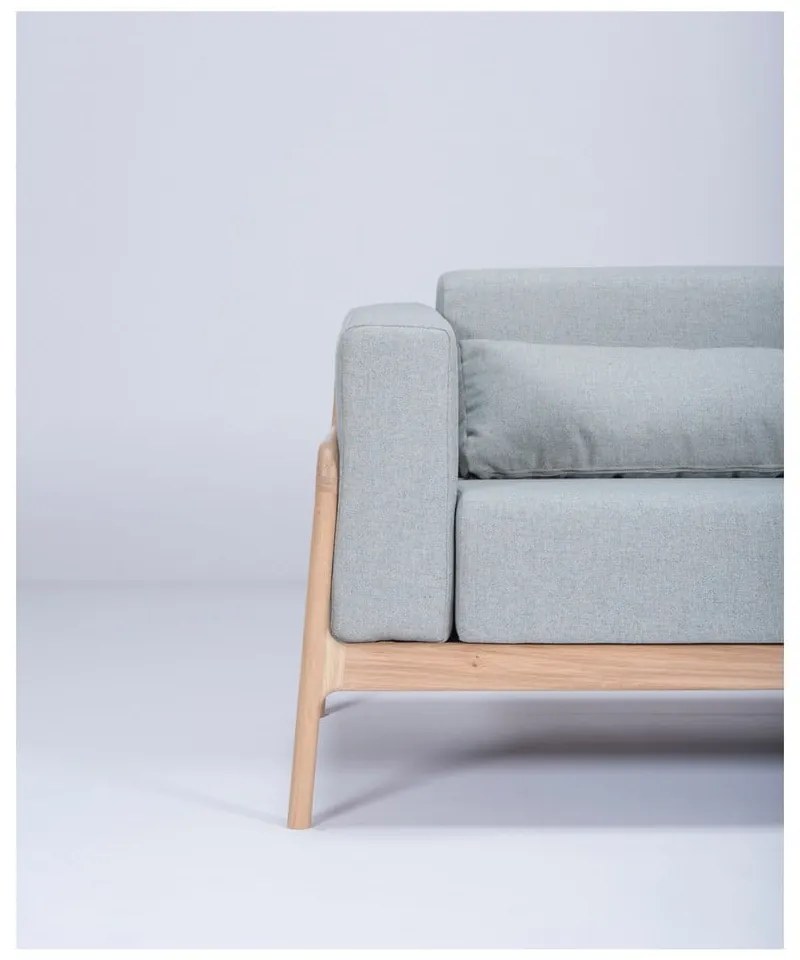 Fawn Plus kékesszürke kanapé tölgyfából, 240 cm - Gazzda