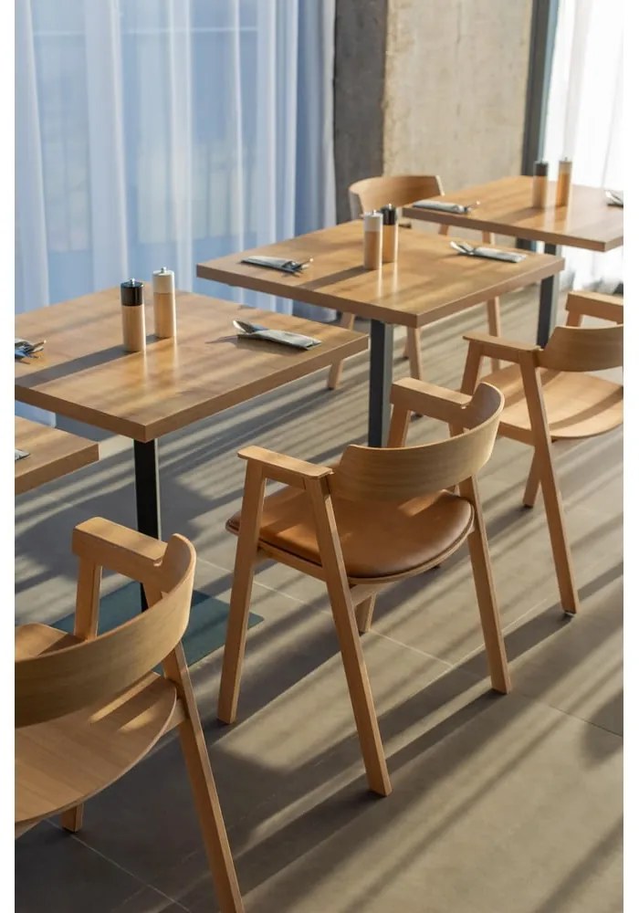 Natúr színű tölgyfa karfás étkezőszék Flip – Gazzda