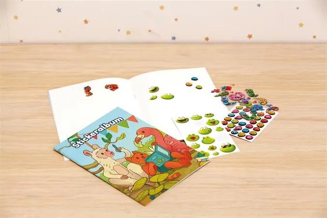 Matricagyűjtő album, A5, AVERY ZWECKFORM, barátok (AY57795)