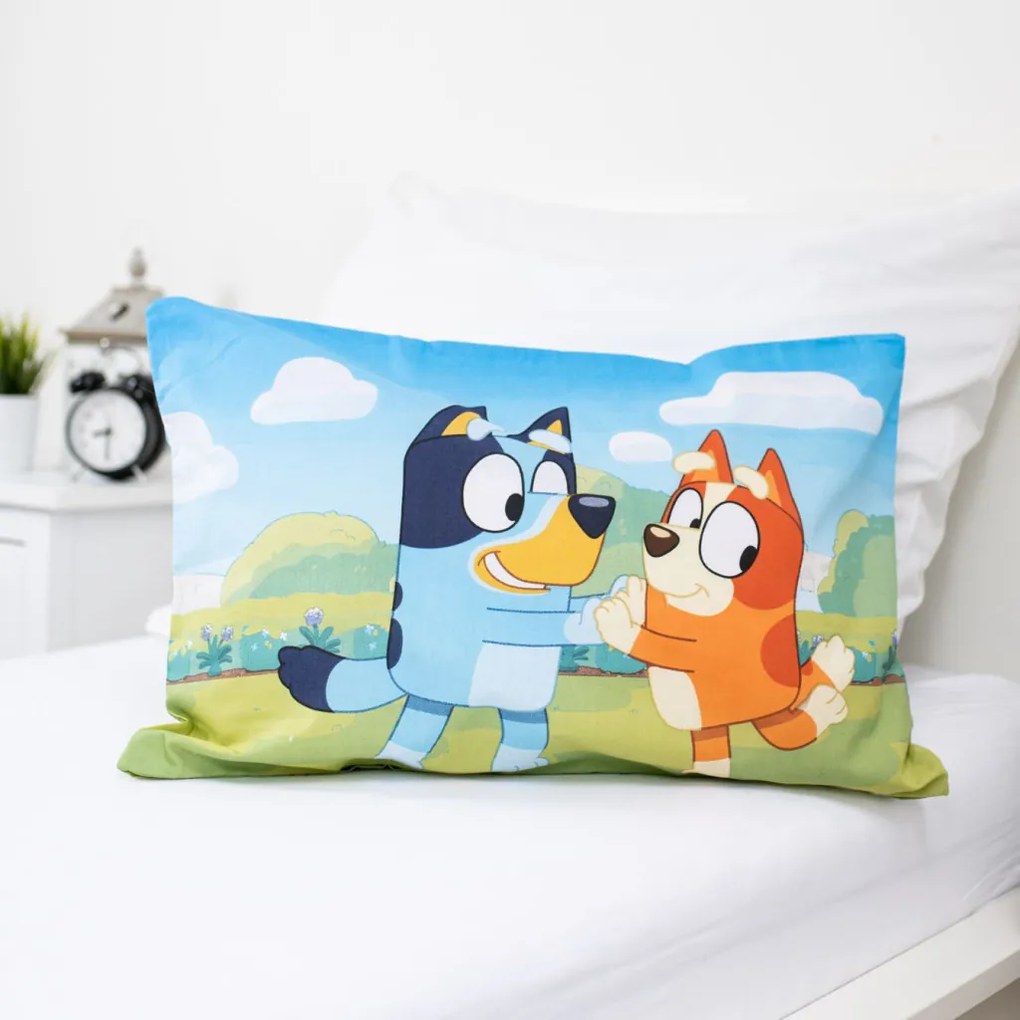Bluey Happy Family gyerek, ovis ágyneműhuzat 100×135cm, 40×60 cm