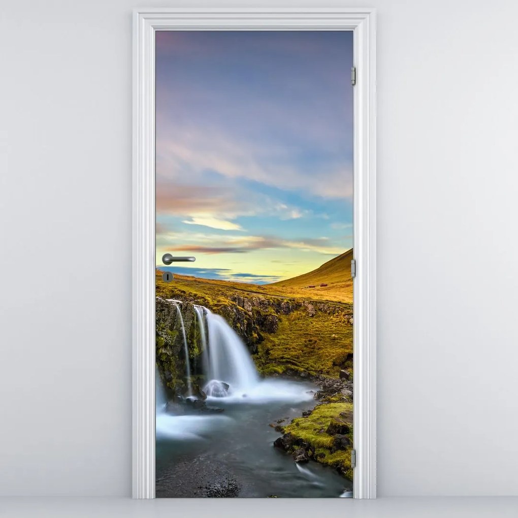 Fotótapéta ajtóra - Hegyek és vízesések Izlandon (95x205cm)