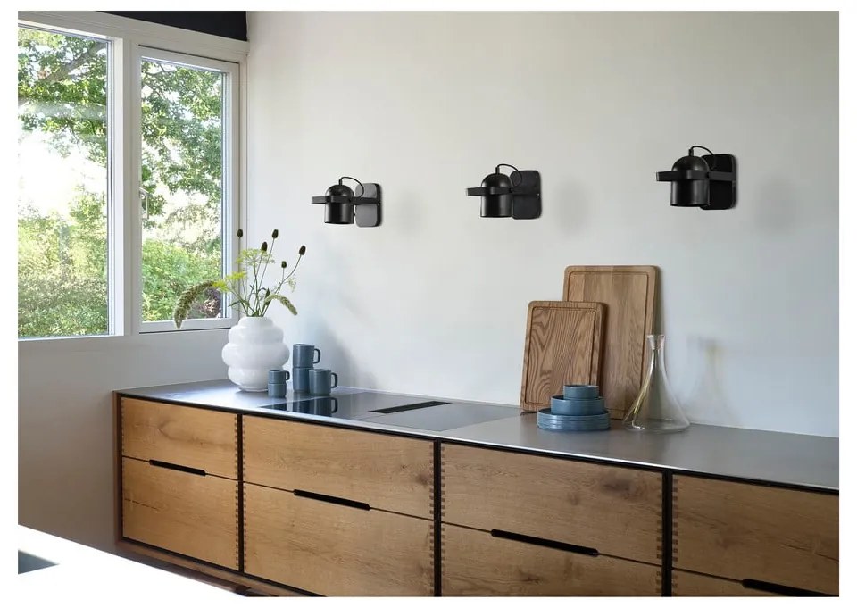 Fekete fali lámpa Nesvik – Villa Collection