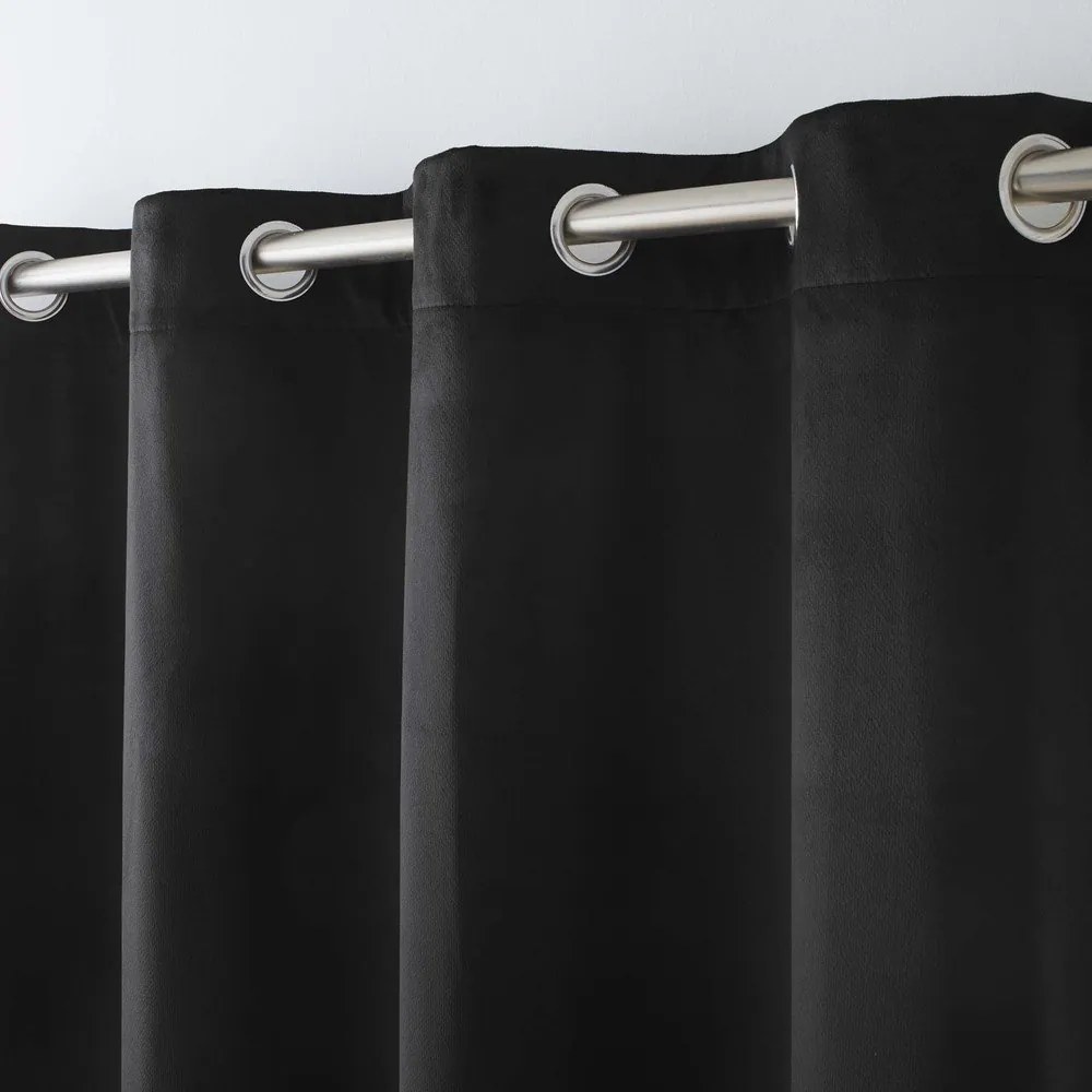 Fekete bársony termo függöny 140x260 cm Polarchic – douceur d'intérieur