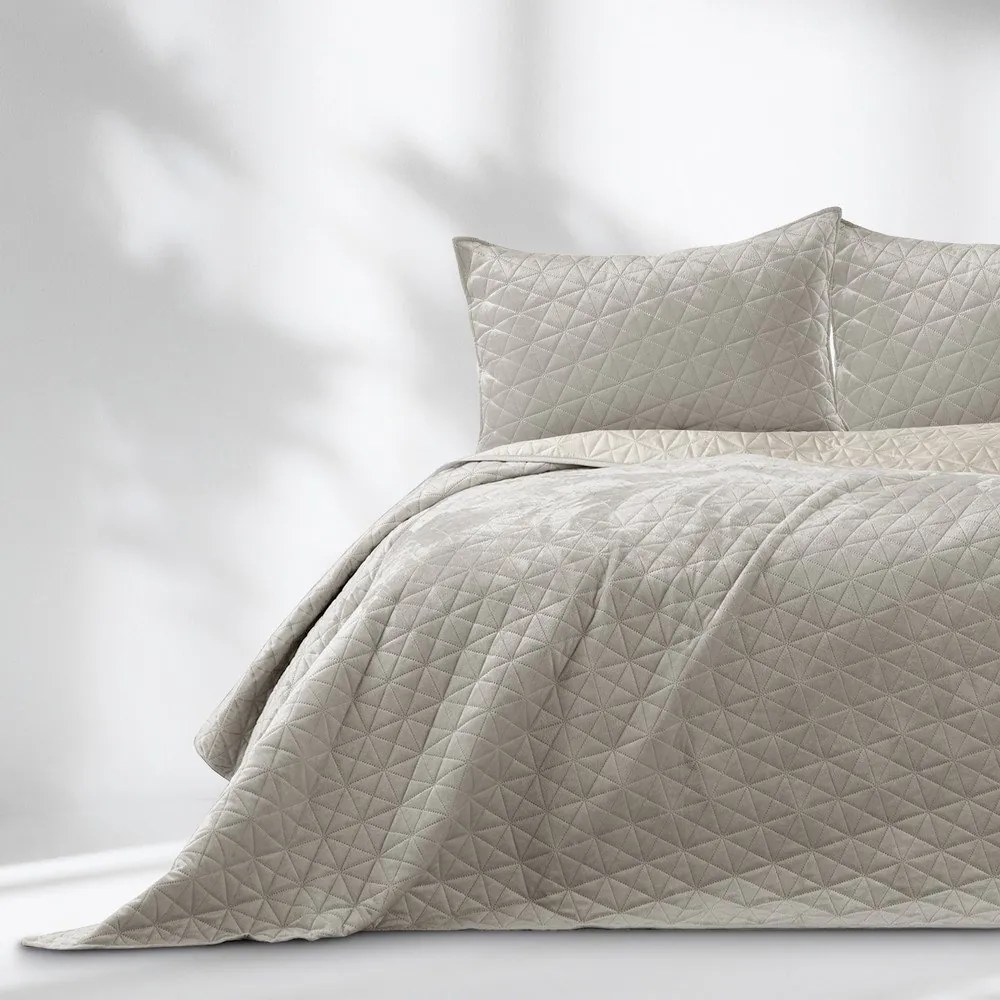 Szürkésbézs bársony steppelt ágytakaró 170x210 cm Laila – Restilo