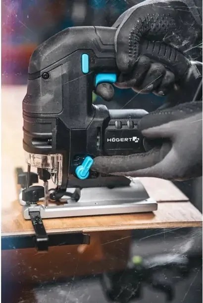 Högert HT2E233-0JS dekopír fűrész, 18V, dobozban