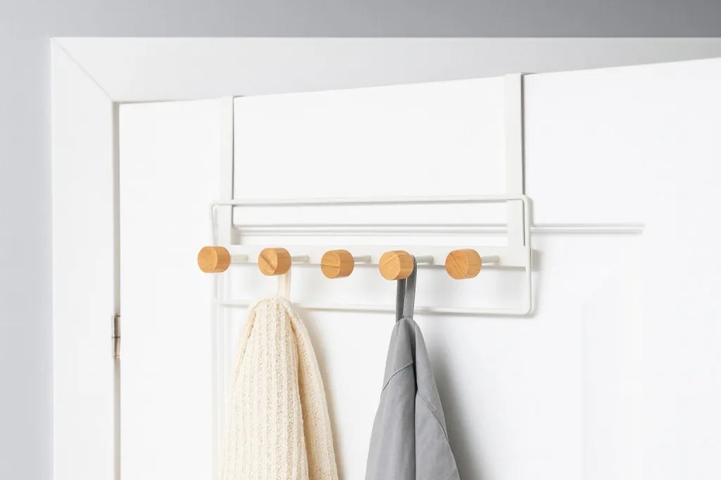 Fém ajtóakasztó 5 bambusz kampóval 39 x 5 x 38 cm