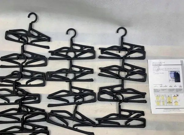 Összecsukható akasztók 14 db ruhatartó rúd