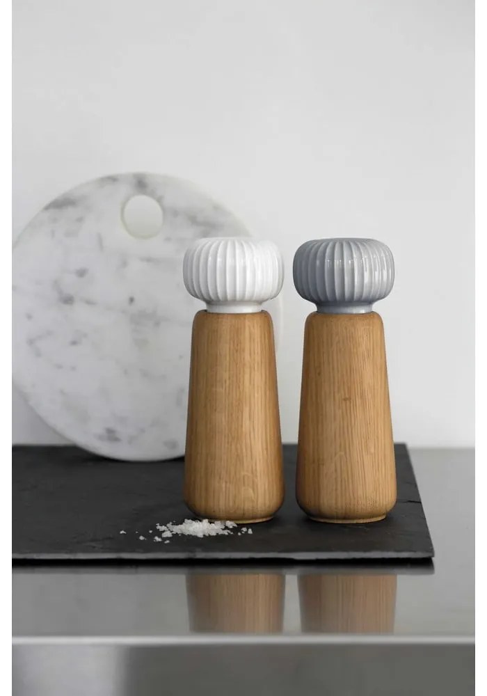Hammershoi tölgyfa fűszerőrlő, antracitszürke porcelán részletekkel, magasság 17,5 cm - Kähler Design