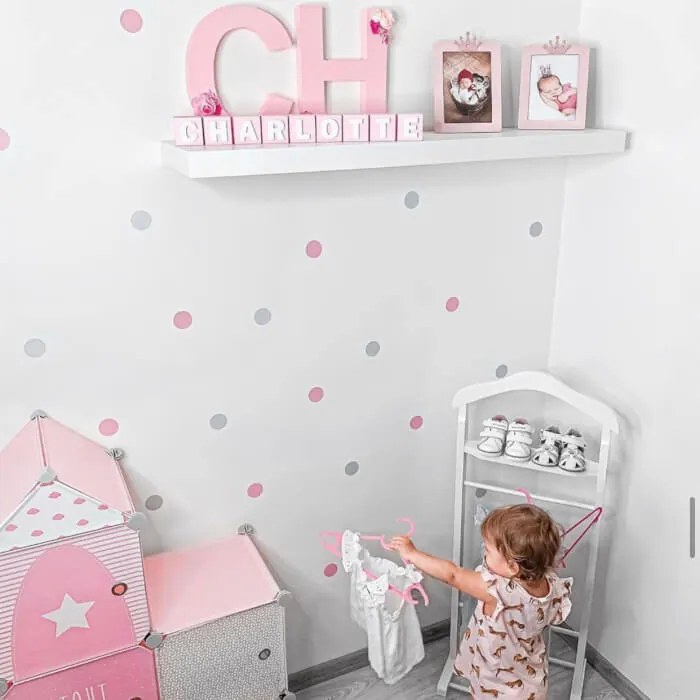 INSPIO Púder rózsaszín pöttyök falra