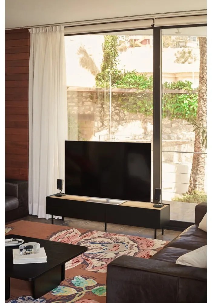 Fekete-natúr színű TV-állvány tölgyfa dekorral 180x45 cm Arista – Teulat