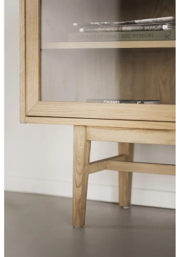 Natúr színű tálalószekrény tolóajtóval, tölgyfa dekorral 170x75 cm Hazelton – Rowico