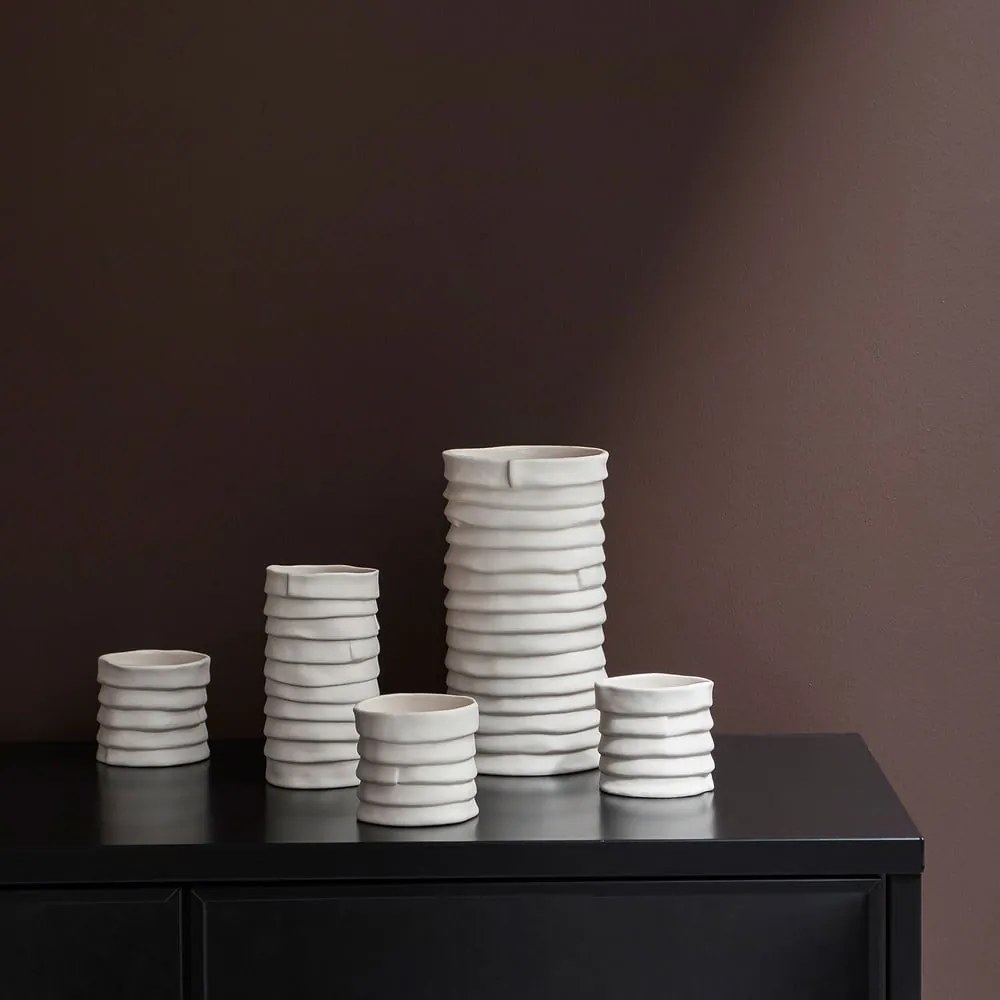 Fehér kézzel készített porcelán váza Ribbon – Mette Ditmer Denmark
