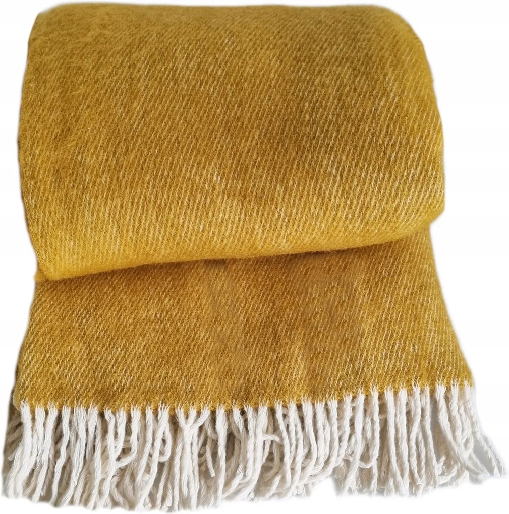 Bárány gyapjú takaró rojtokkal 150x200 diagonál mézszínű