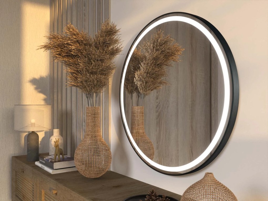 Fürdőszobai LED tükör keretben C4