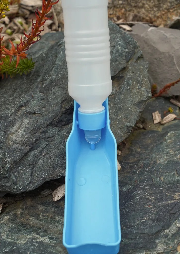 ANIMAL utazós palack kutyáknak 250 ml, zöld