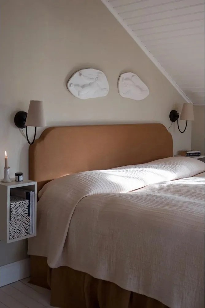 Fekete-bézs konnektorhoz csatlakoztatható fali lámpa Amar – Markslöjd