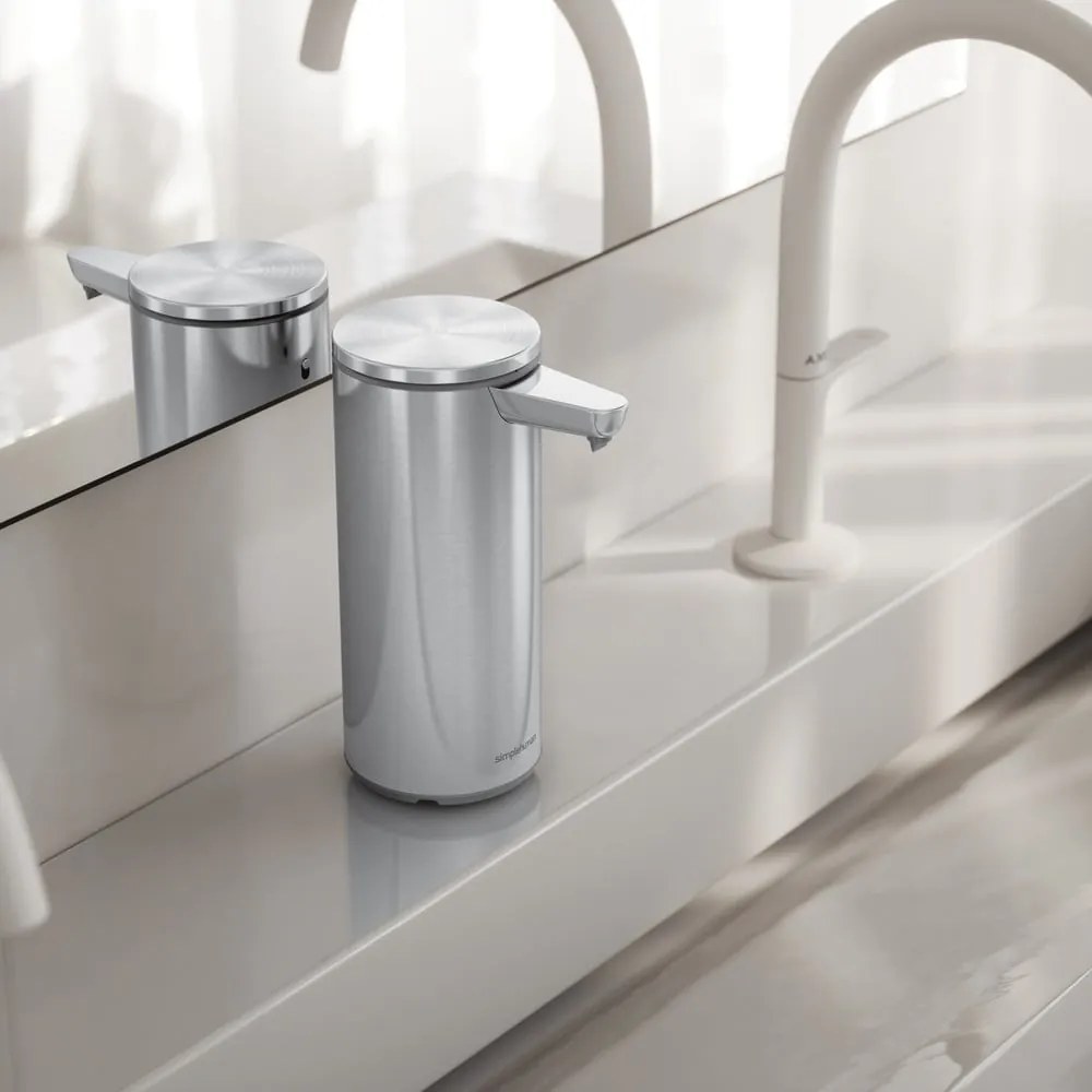 Matt ezüstszínű automata acél szappanadagoló 266 ml – simplehuman