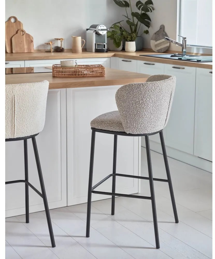 Szürke bárszék szett 2 db-os (ülésmagasság 65 cm) Ciselia – Kave Home