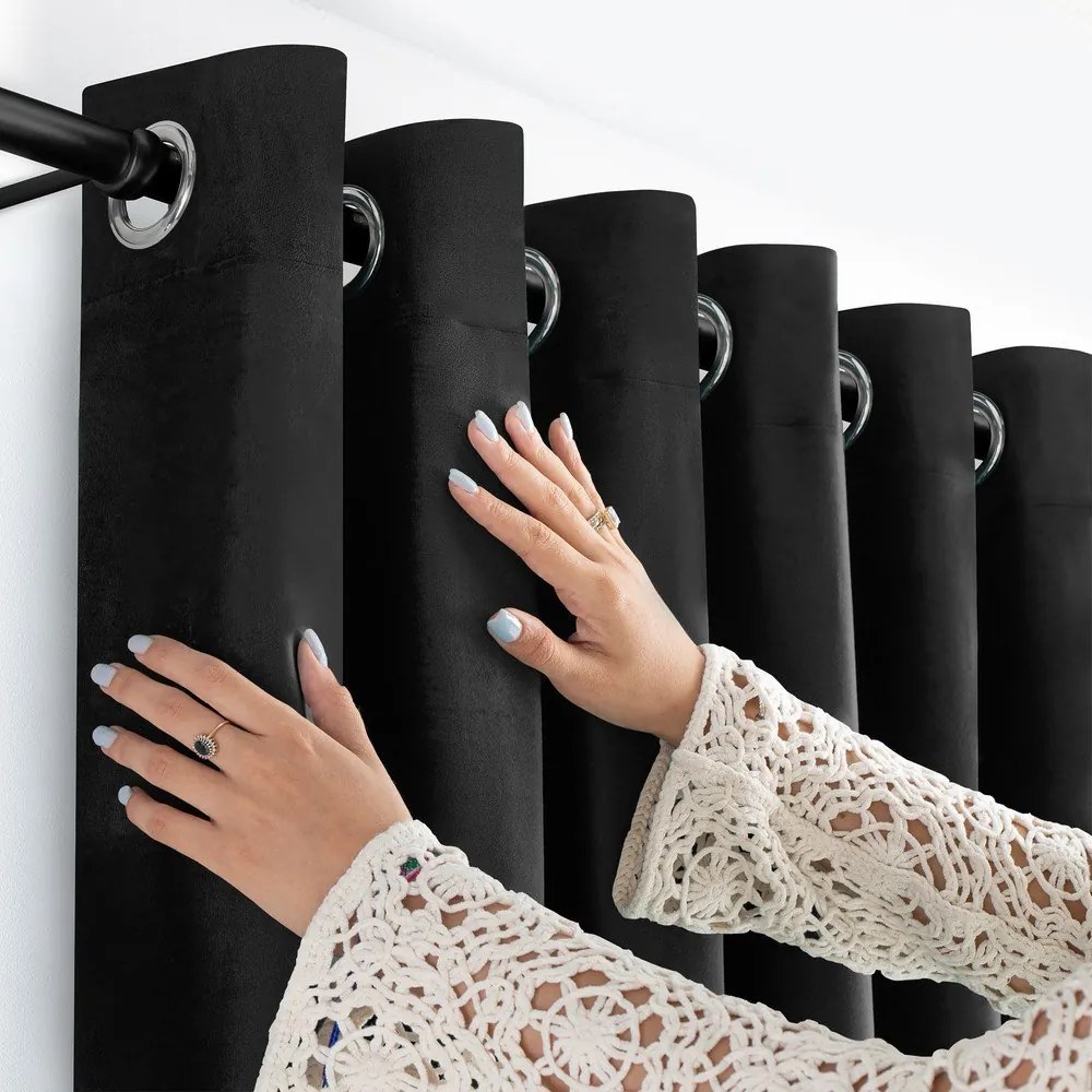 Fekete bársony dimout (részleges sötétítő) függöny 200x270 cm Velto – Filumi