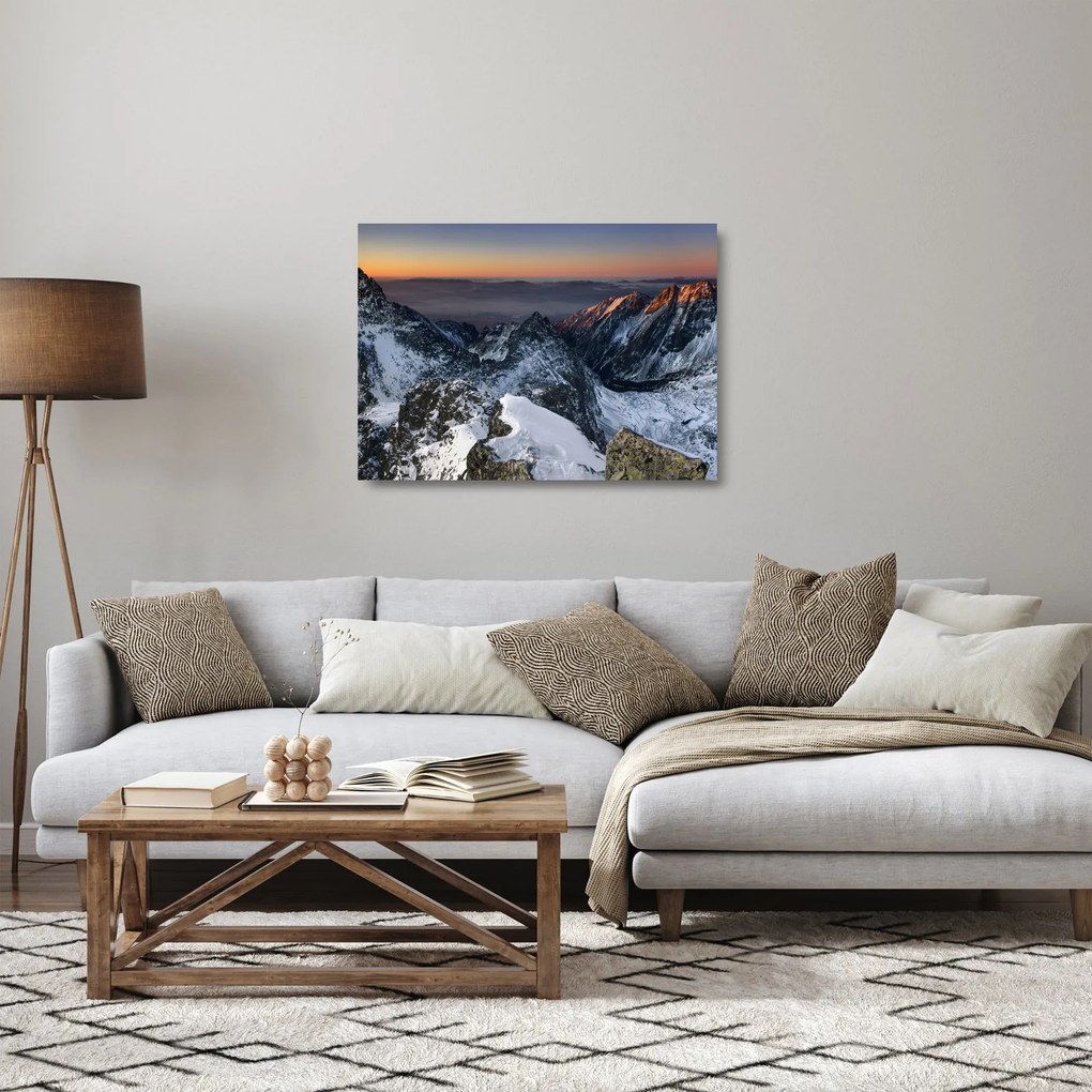 Üveg kép - Napfelkelte a hegyekben (70x50 cm)