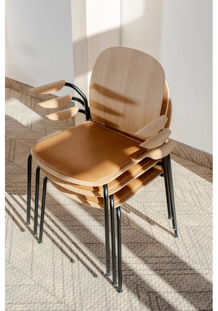 Barna-konyakbarna karfás-rakásolható étkezőszék szett 2 db-os diófa dekorral Book – Gazzda