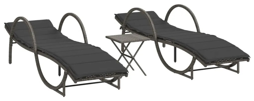 2 db szürke polyrattan napozóágy asztallal
