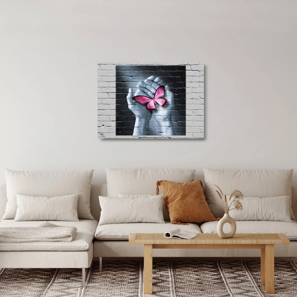 Üveg kép - Rózsaszín pillangó a falon (70x50 cm)