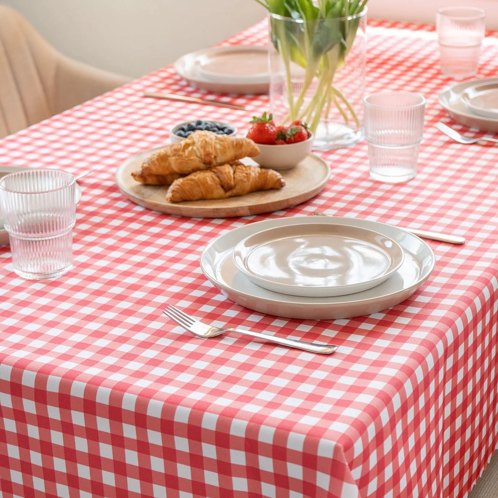 Goldea teflonos asztalterítő - piros kockás 120 x 160 cm